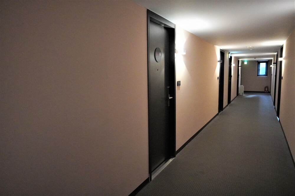 佳適旅舍站前館